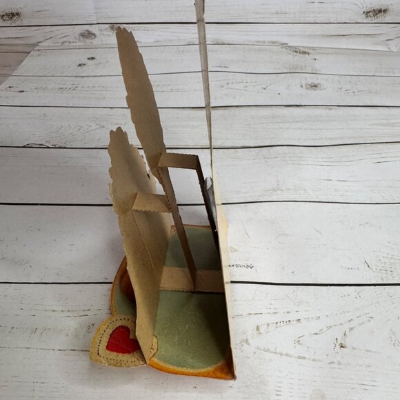 Vintage Pop-Up Valentines Day Card With Floral & Cherub Design - Picture 6 of 6